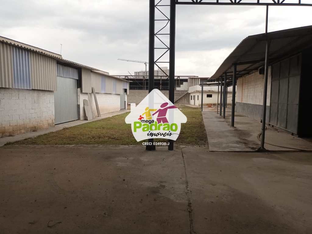 Galpão em Guarulhos, no bairro Água Chata