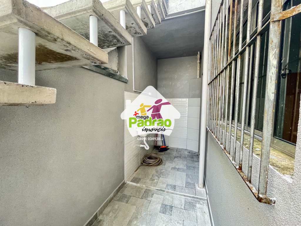Sobrado em Guarulhos, no bairro Jardim Testae