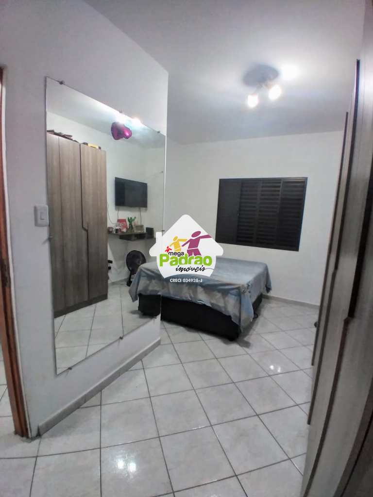 Casa em Guarulhos, no bairro Jardim Aida