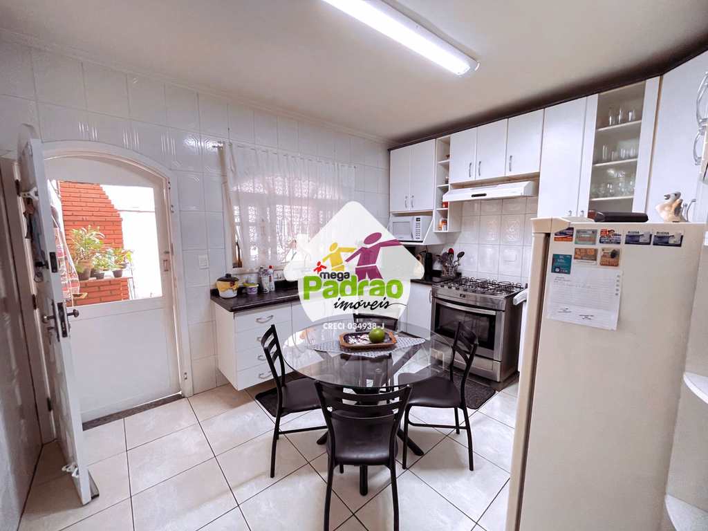 Sobrado em Guarulhos, no bairro Jardim Santa Clara
