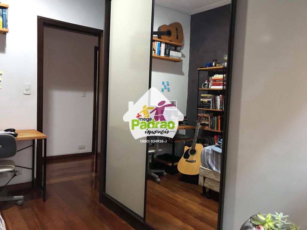 Casa em Guarulhos, no bairro Vila Milton