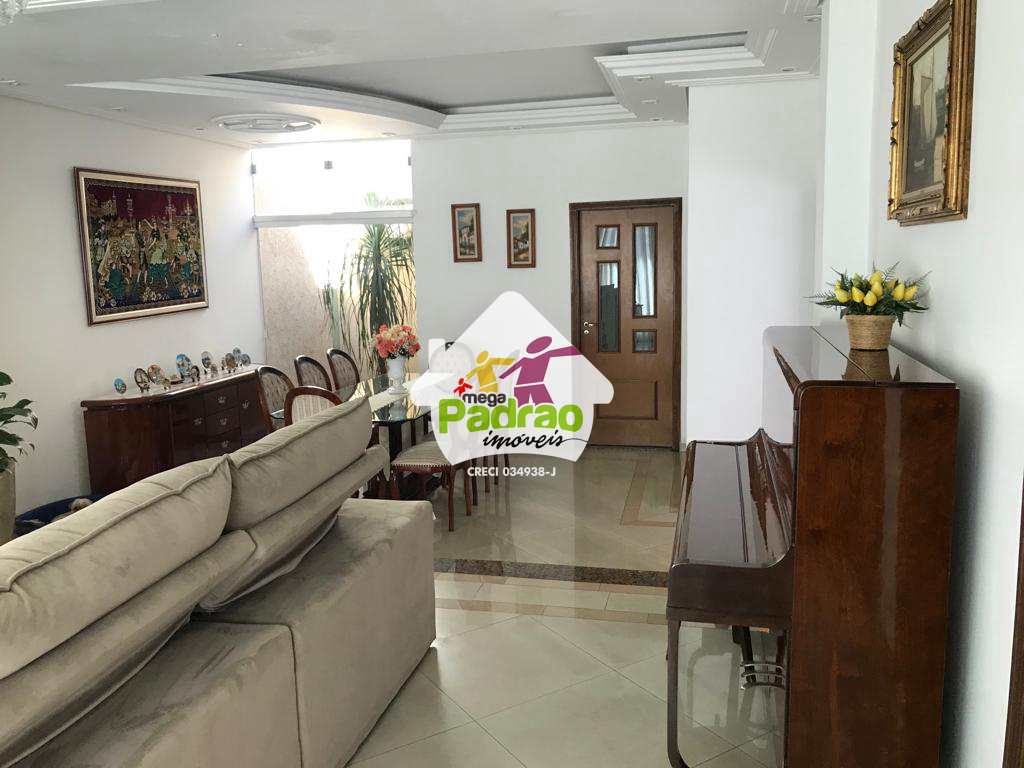 Casa em Guarulhos, no bairro Vila Milton