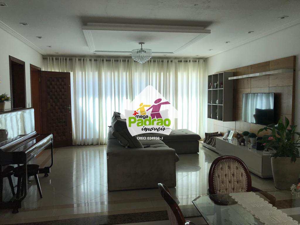 Casa em Guarulhos, no bairro Vila Milton
