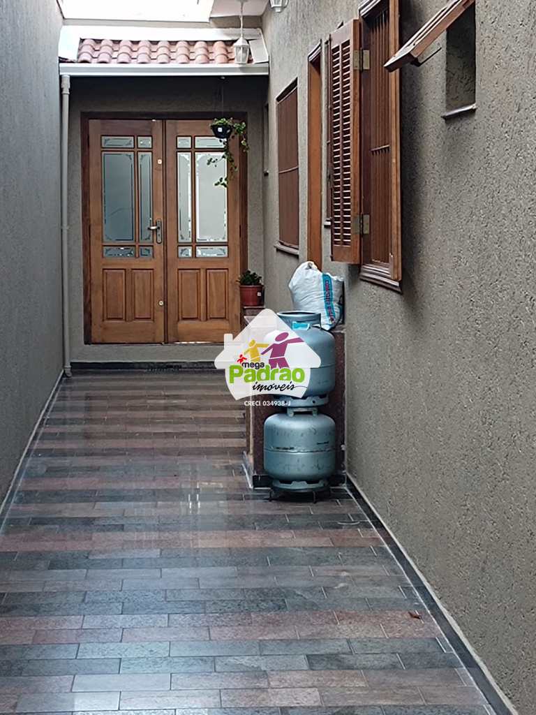 Casa em Guarulhos, no bairro Vila Milton
