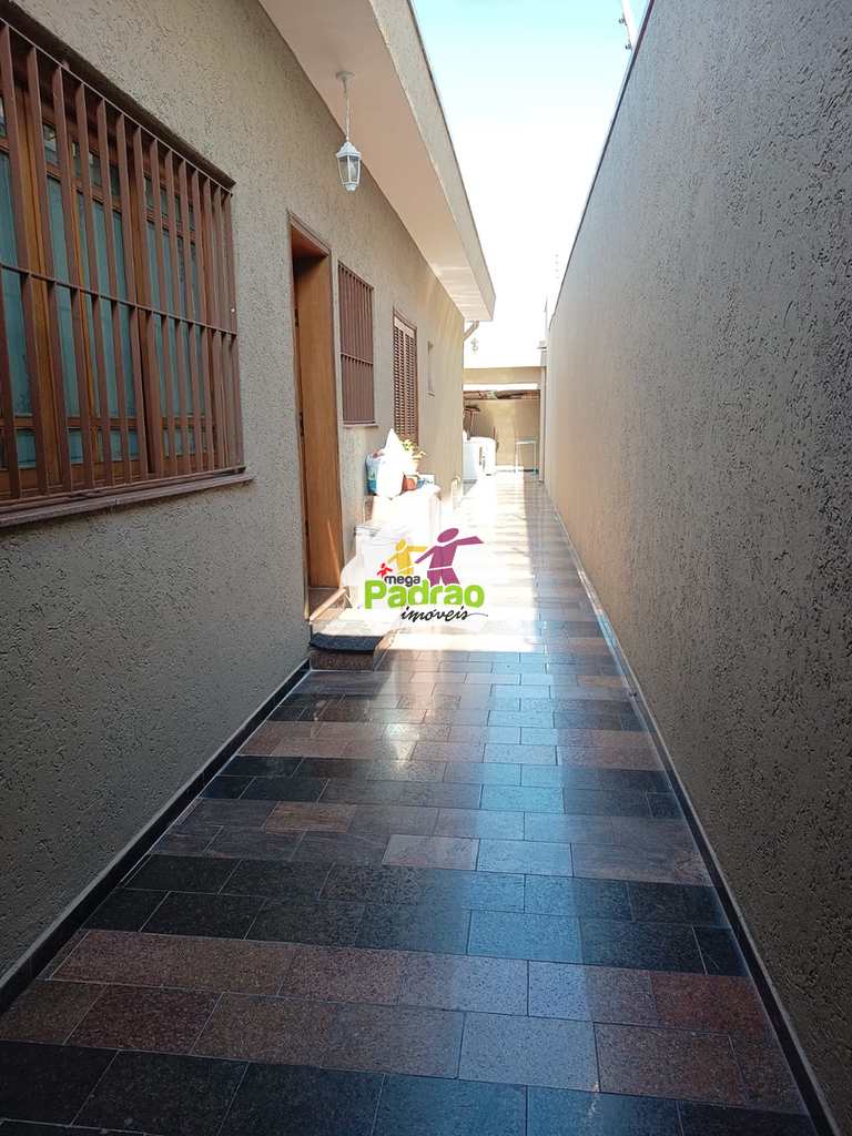 Casa em Guarulhos, no bairro Vila Milton
