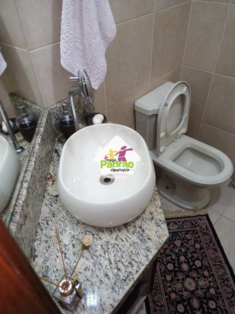 Sobrado em Guarulhos, no bairro Jardim Santa Clara