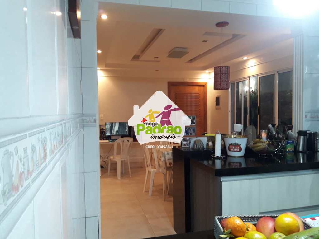 Sobrado em Guarulhos, no bairro Jardim Imperador
