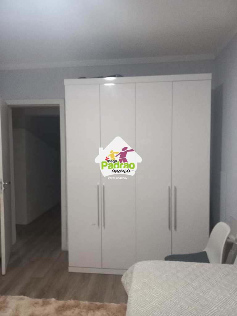 Sobrado em Guarulhos, no bairro Jardim do Papai
