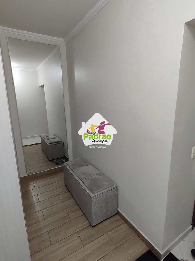 Sobrado em Guarulhos, no bairro Jardim Santa Clara