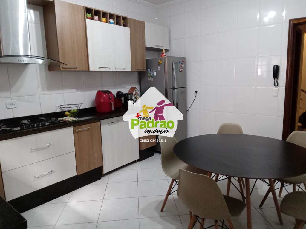 Sobrado em Guarulhos, no bairro Jardim Santa Clara