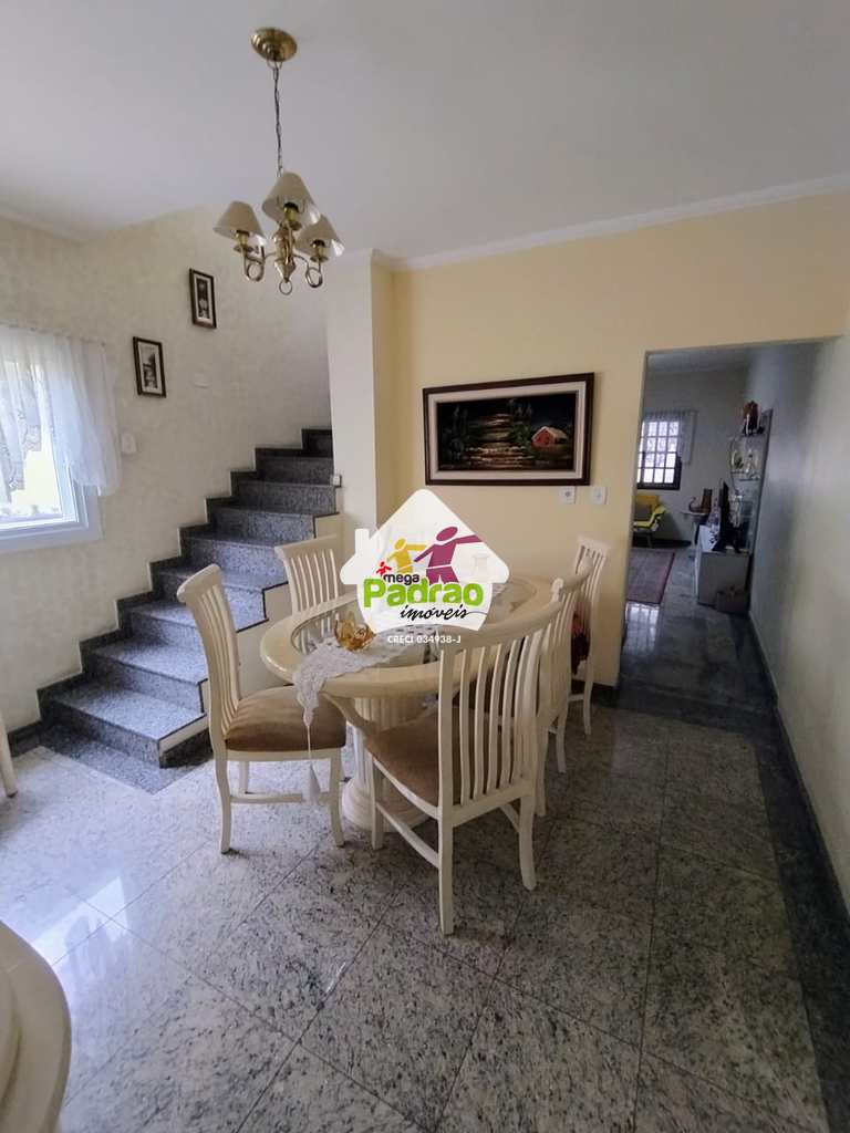 Sobrado em Guarulhos, no bairro Vila Milton