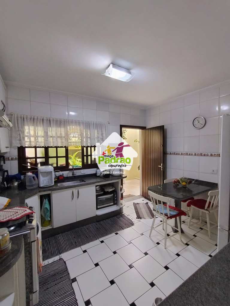 Sobrado em Guarulhos, no bairro Vila Milton