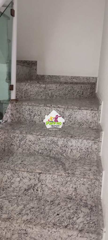 Sobrado em Guarulhos, no bairro Parque Renato Maia
