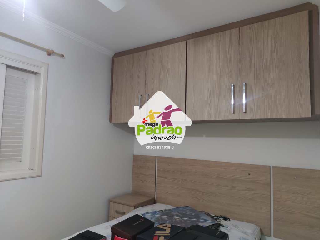 Sobrado em Guarulhos, no bairro Parque Renato Maia