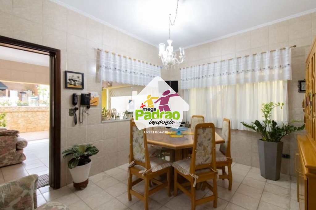 Sobrado em Guarulhos, no bairro Vila Galvão