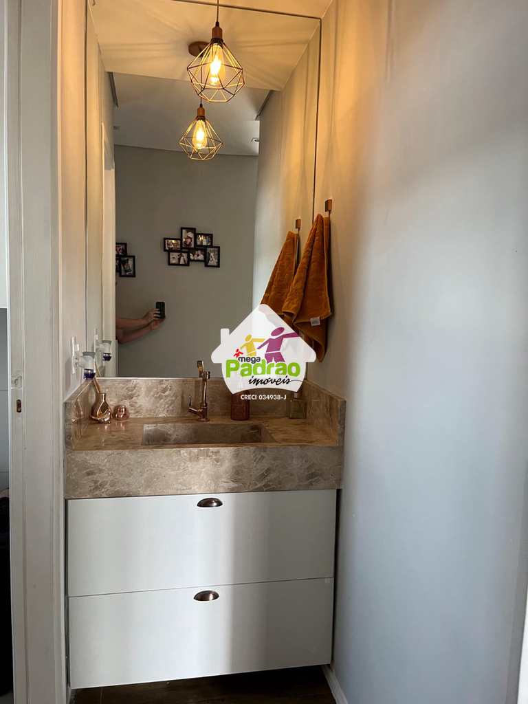 Apartamento em Guarulhos, no bairro Vila Galvão