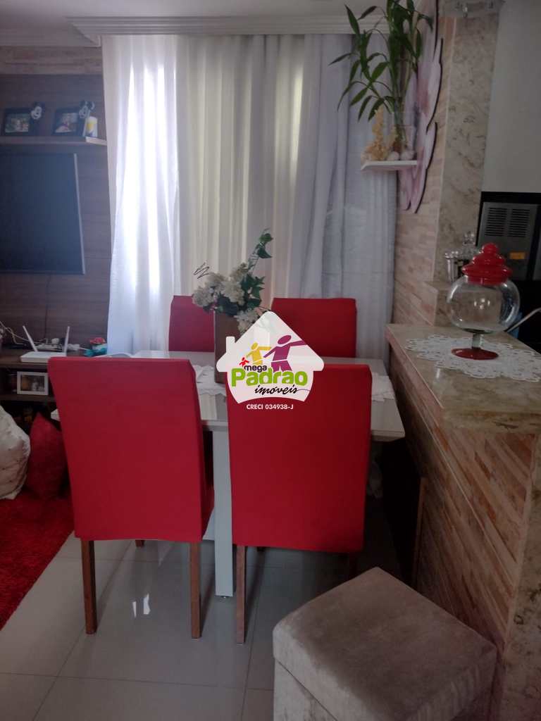 Apartamento em Guarulhos, no bairro Água Chata
