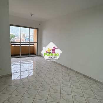 Apartamento em Guarulhos, bairro Jardim Presidente Dutra