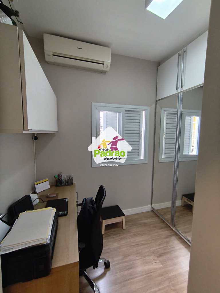 Sobrado em Guarulhos, no bairro Jardim Vila Galvão