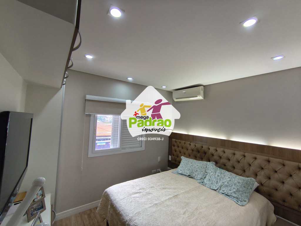 Sobrado em Guarulhos, no bairro Jardim Vila Galvão