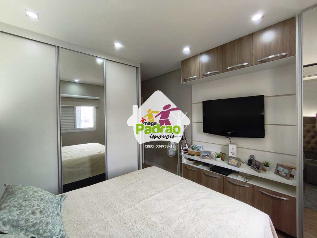 Sobrado em Guarulhos, no bairro Jardim Vila Galvão