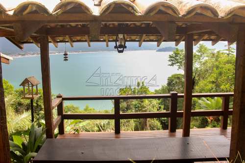 Casa, código 3685 em Ubatuba, bairro Maranduba