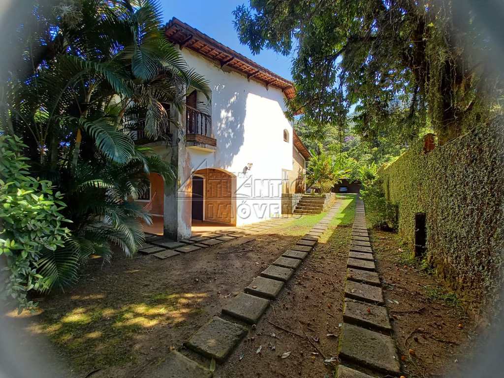 Casa em Ubatuba, no bairro Perequê Mirim