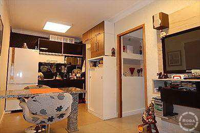 Flat, código 4647 em São Vicente, bairro Centro