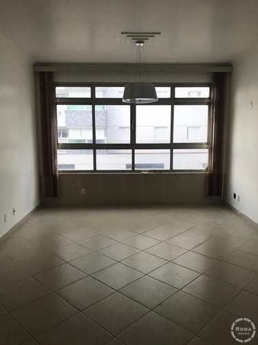 Apartamento, código 10074 em Santos, bairro José Menino