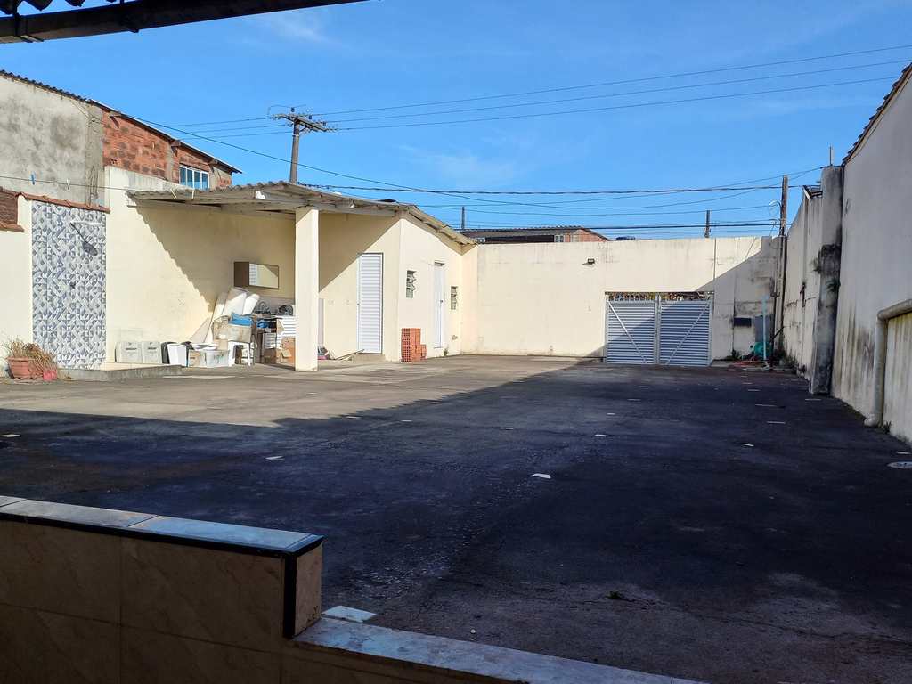 Casa em São Vicente, no bairro Parque São Vicente