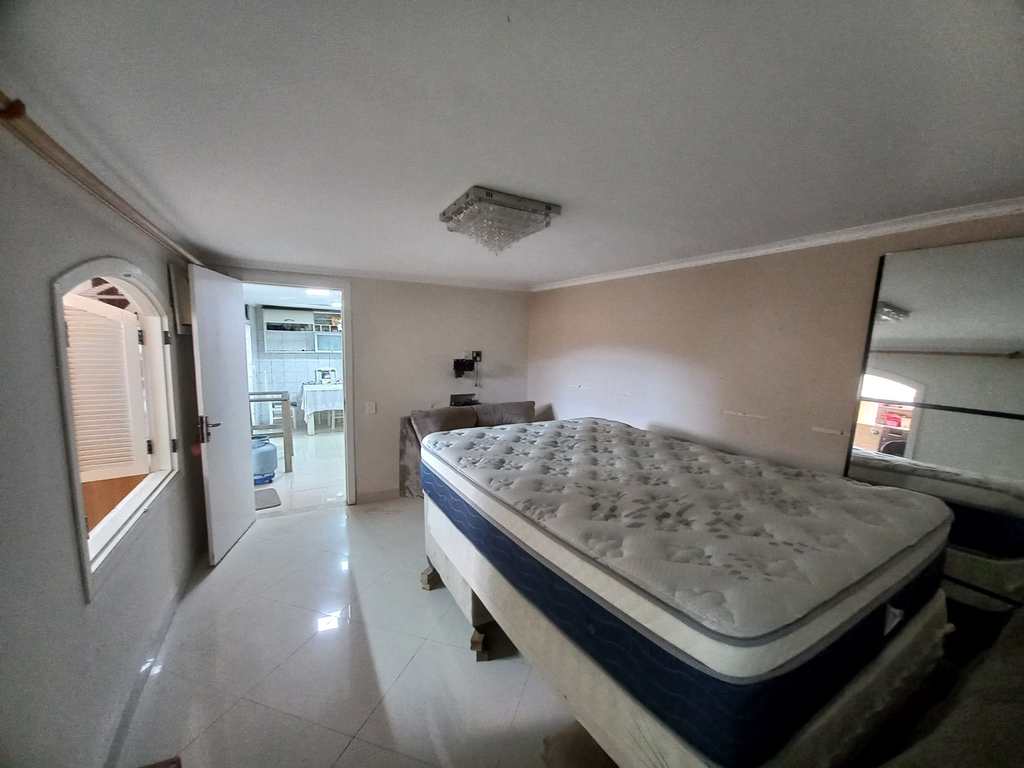 Casa em São Vicente, no bairro Parque São Vicente