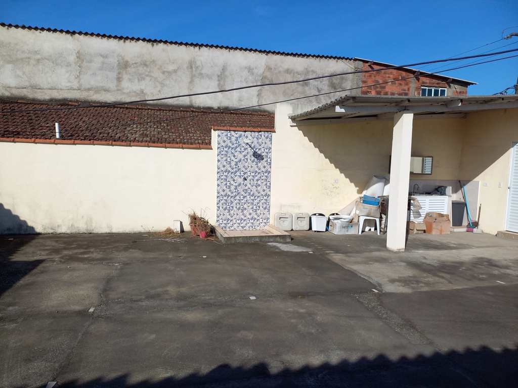 Casa em São Vicente, no bairro Parque São Vicente