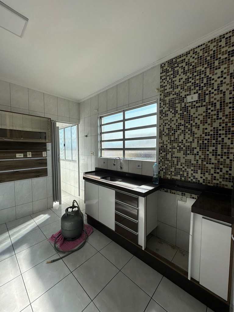 Casa em São Vicente, no bairro Vila Nossa Senhora de Fátima