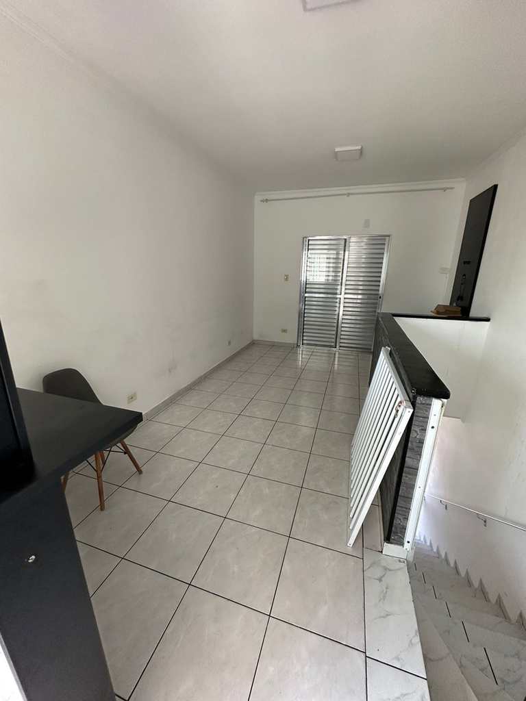 Casa em São Vicente, no bairro Vila Nossa Senhora de Fátima