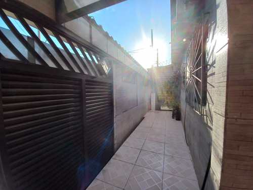 Casa, código 138421 em São Vicente, bairro Vila Nossa Senhora de Fátima