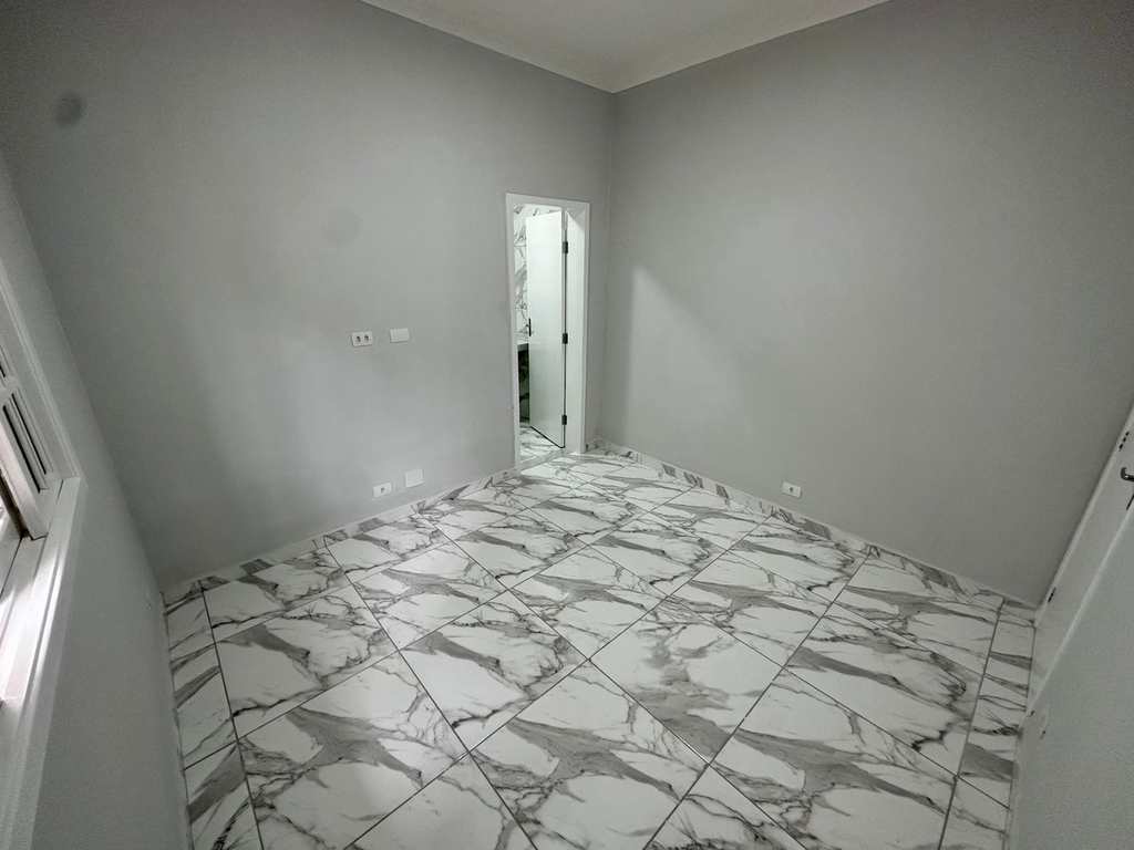 Casa em Praia Grande, no bairro Caiçara