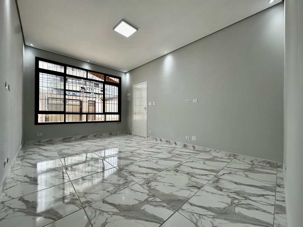 Casa em Praia Grande, no bairro Caiçara