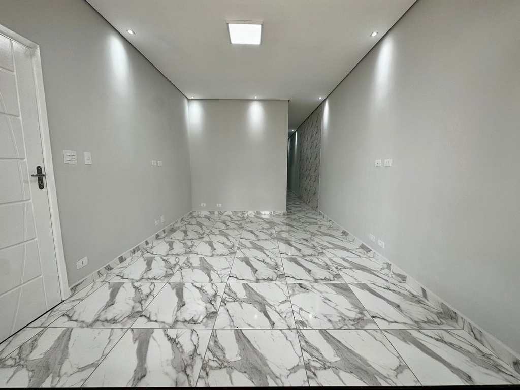 Casa em Praia Grande, no bairro Caiçara