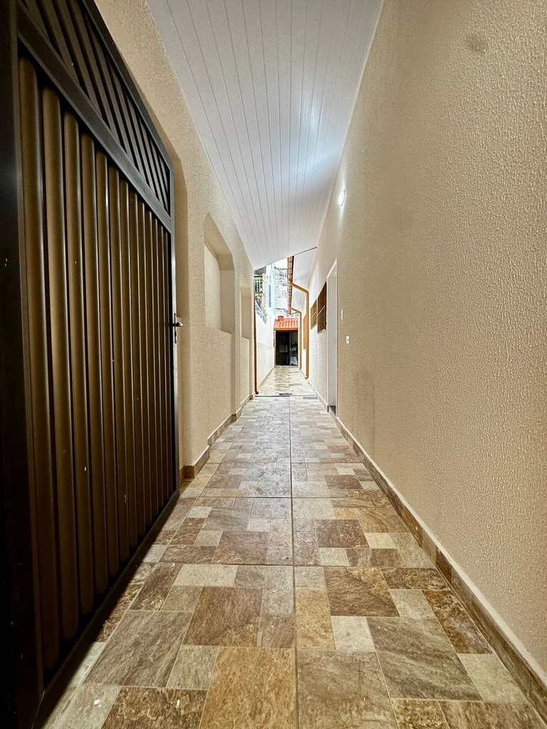 Casa em Praia Grande, no bairro Caiçara