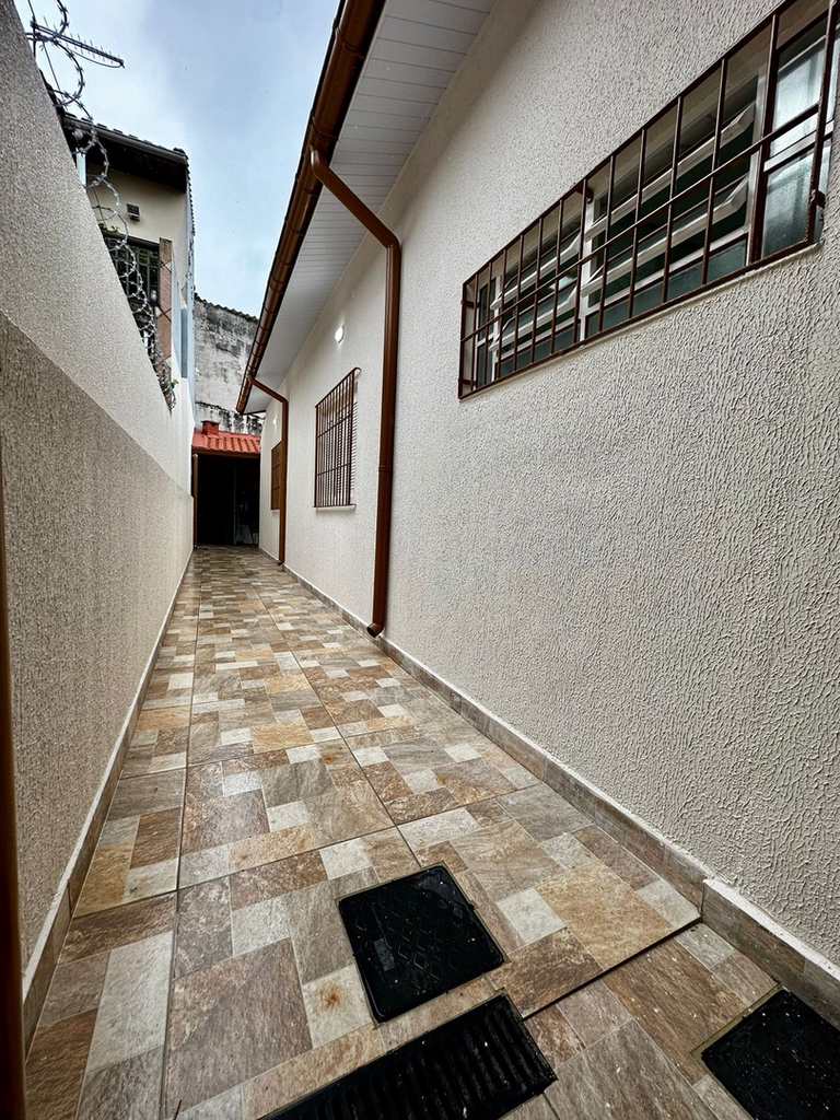 Casa em Praia Grande, no bairro Caiçara