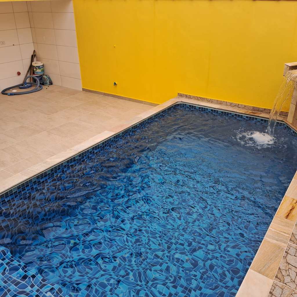 Casa em Mongaguá, no bairro Centro