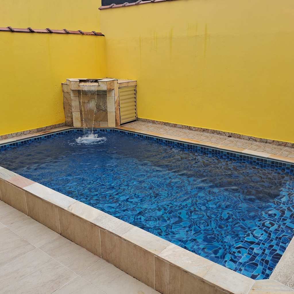 Casa em Mongaguá, no bairro Centro