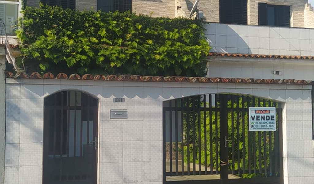 Casa em São Vicente, bairro Vila Valença