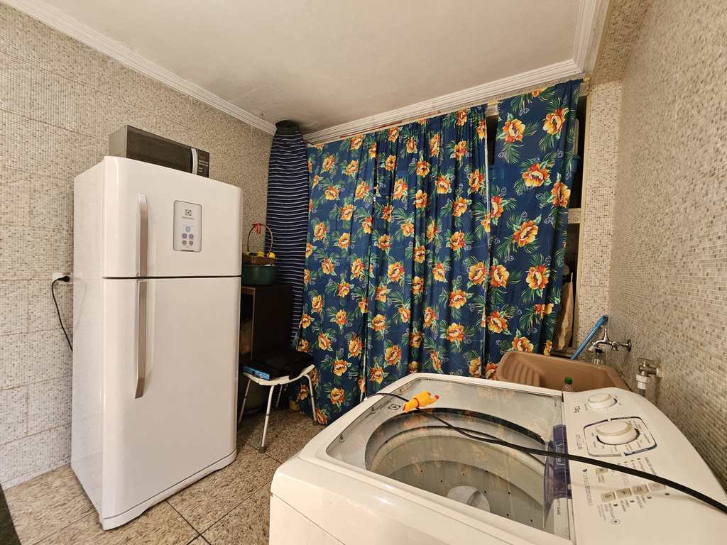 Sobrado em São Vicente, no bairro Catiapoa