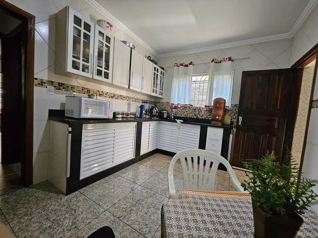 Sobrado em São Vicente, no bairro Catiapoa
