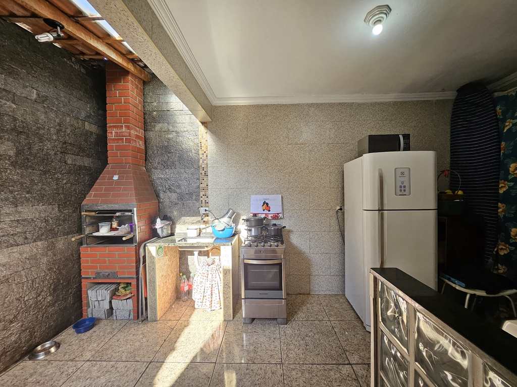 Sobrado em São Vicente, no bairro Catiapoa
