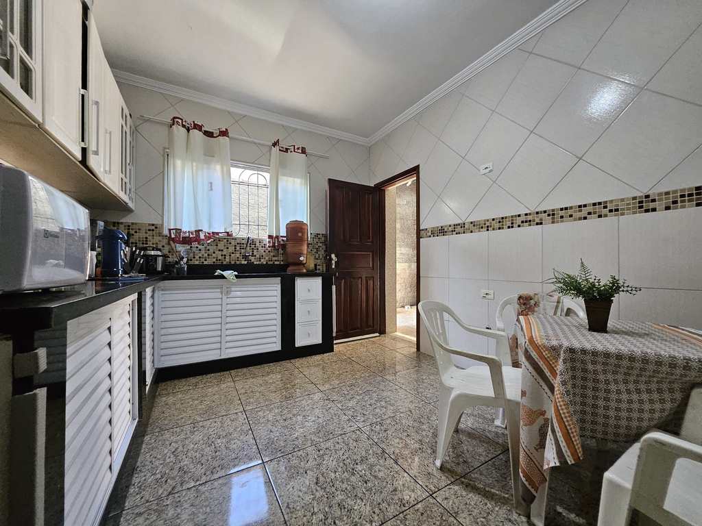 Sobrado em São Vicente, no bairro Catiapoa