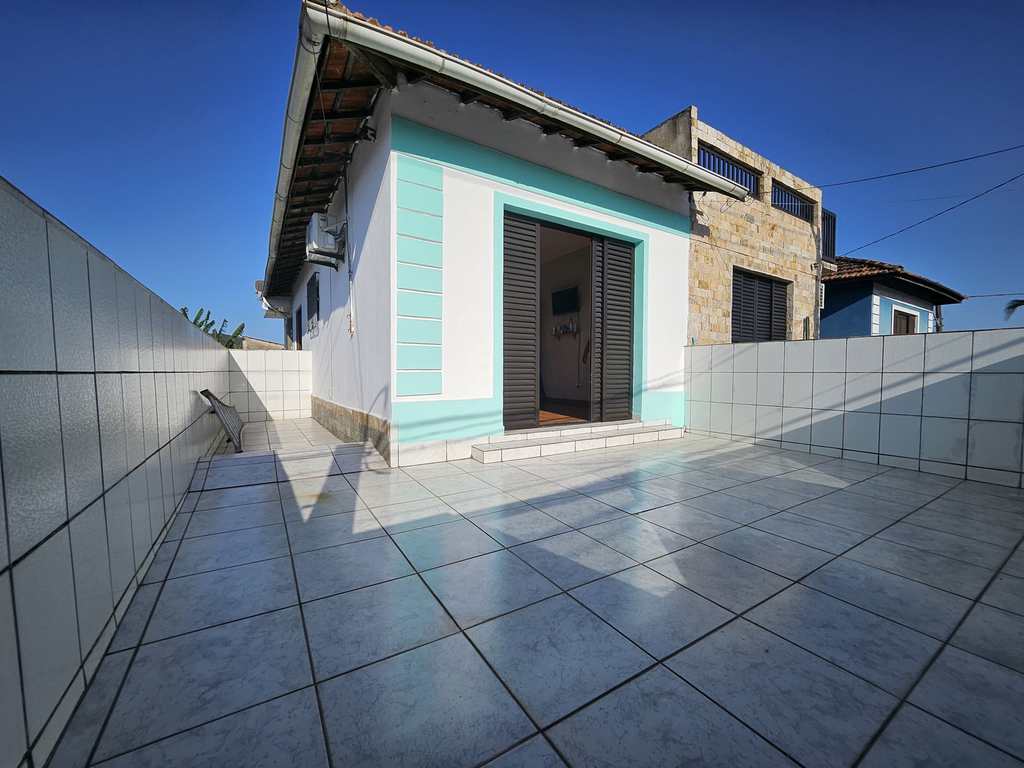 Sobrado em São Vicente, no bairro Catiapoa