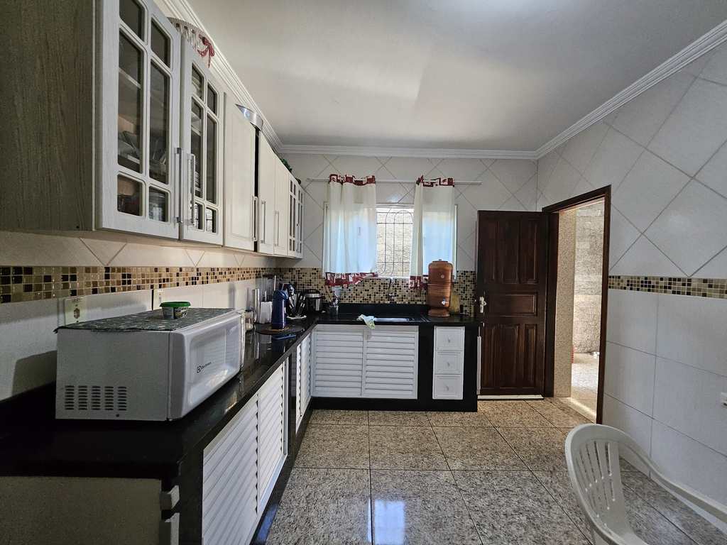Sobrado em São Vicente, no bairro Catiapoa