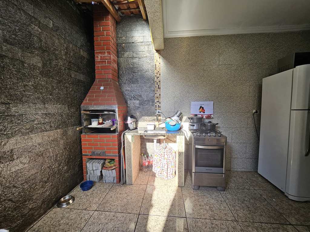 Sobrado em São Vicente, no bairro Catiapoa